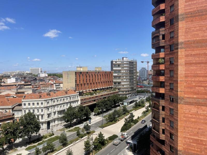 Bureau - 421 m² - 22 pièces