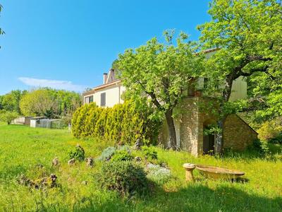 Propriété - 200 m² - 6 pièces