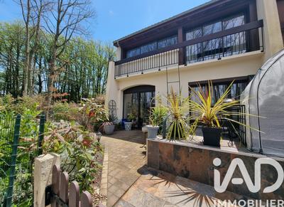 Maison - 121 m² - 6 pièces