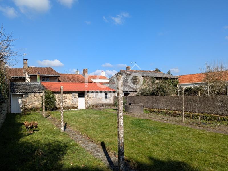 Maison - 90 m² - 4 pièces