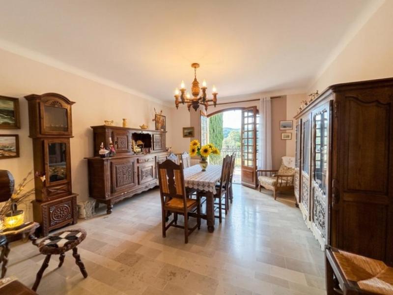 Villa - 140 m² - 5 pièces