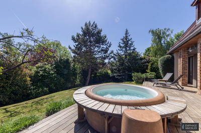 Maison contemporaine - 204 m² - 7 pièces