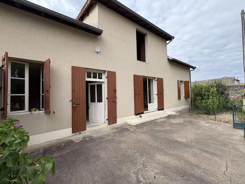 Appartement - 93 m² - 5 pièces