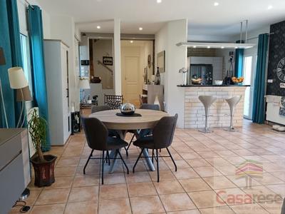 Maison - 123 m² - 5 pièces