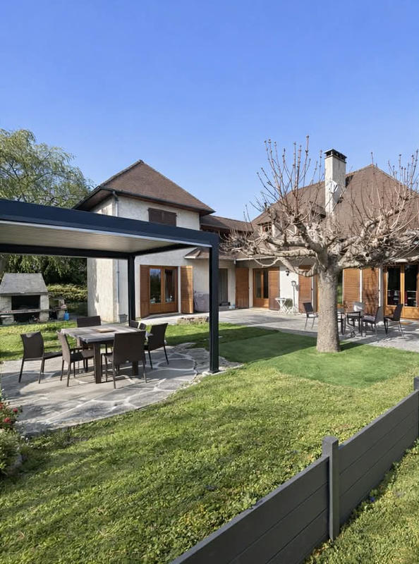 Propriété - 180 m² - 7 pièces