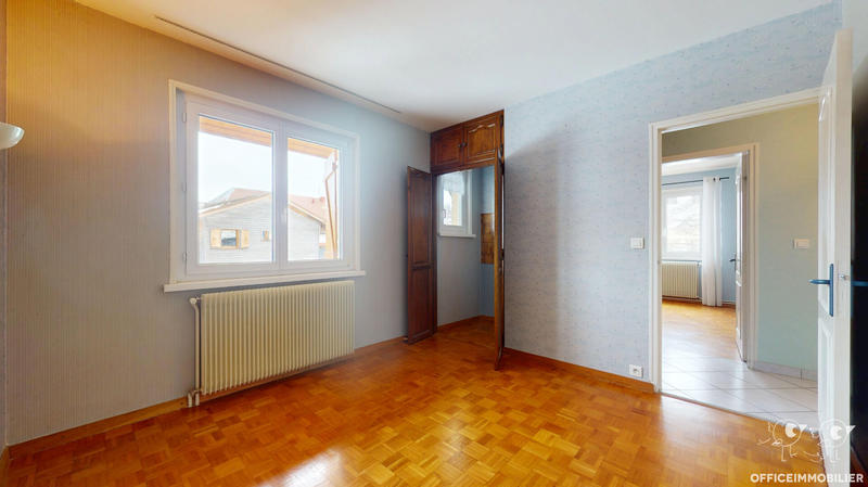 Appartement - 100 m² - 5 pièces