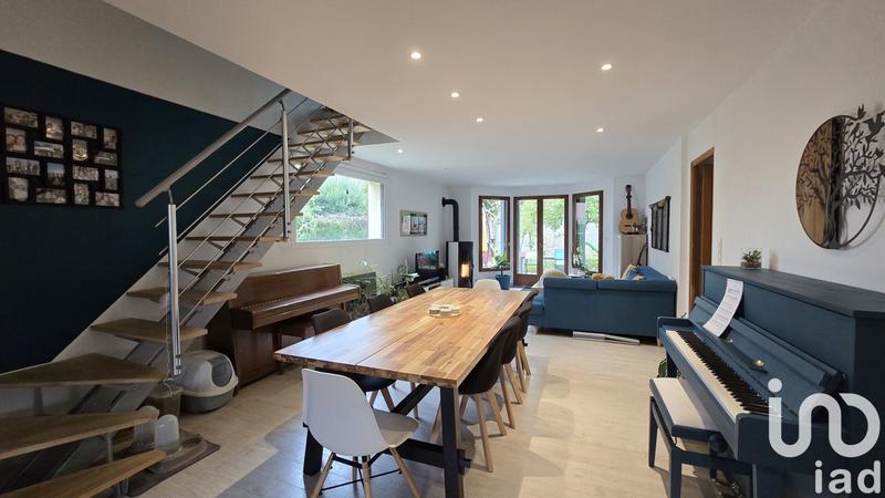 Maison - 146 m² - 8 pièces