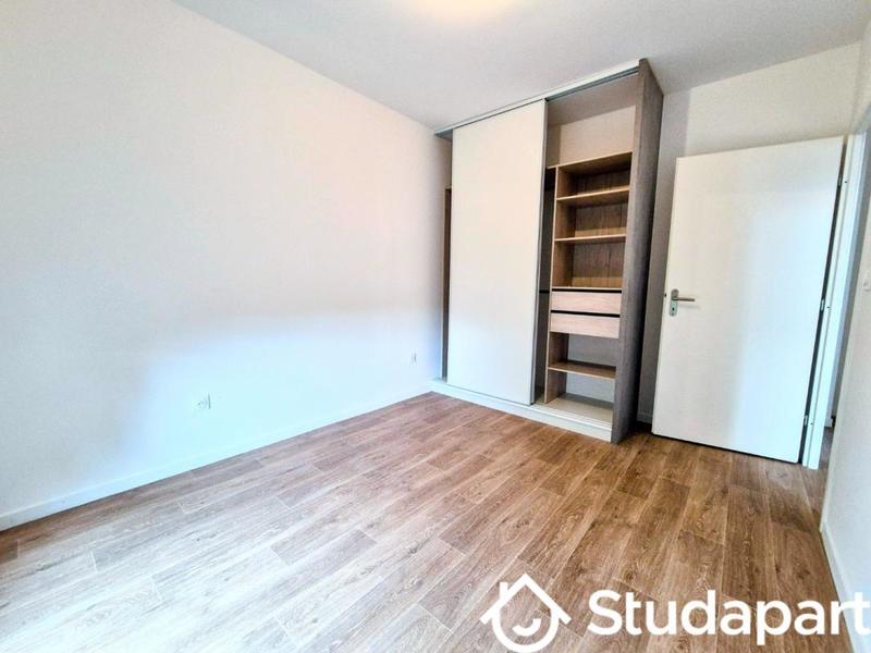 Chambre - 12 m² - 1 pièce