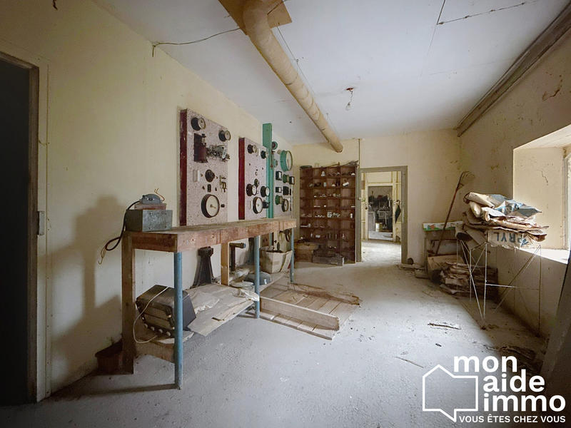 Maison ancienne - 990 m² - 15 pièces