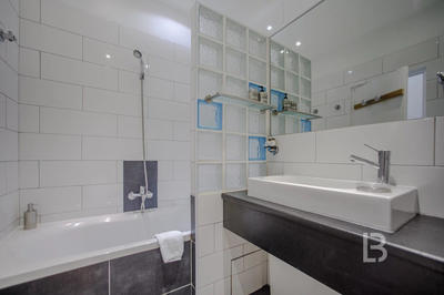 Maison - 500 m² - 20 pièces