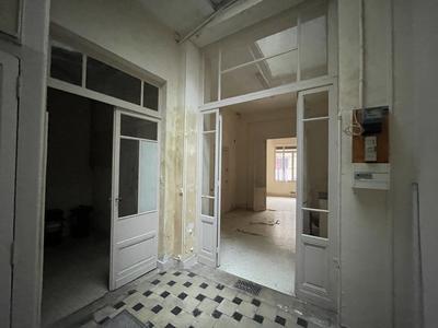 Local commercial - 90 m² - 4 pièces