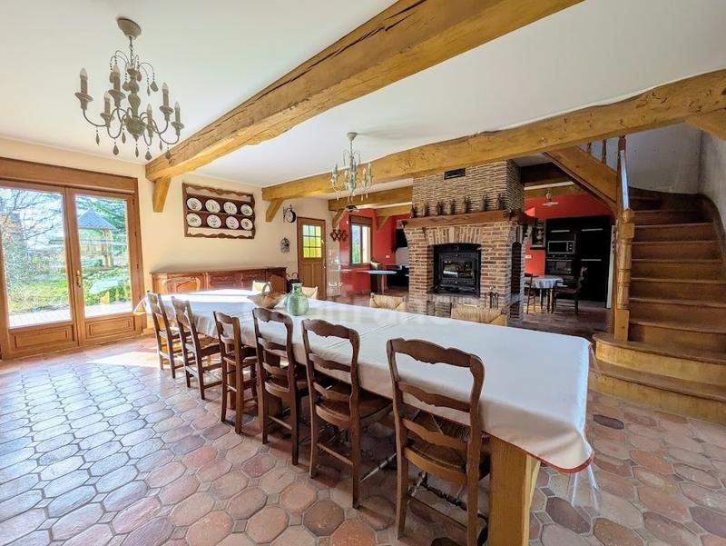 Maison - 206 m² - 5 pièces