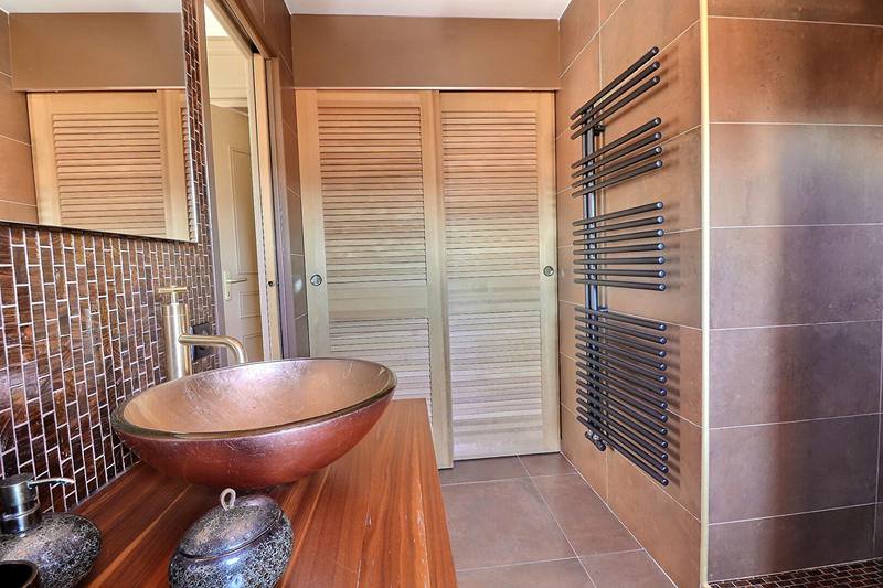 Appartement - 146 m² - 4 pièces