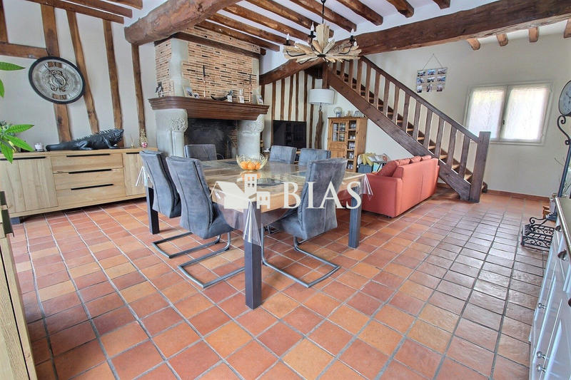 Maison - 111 m² - 4 pièces