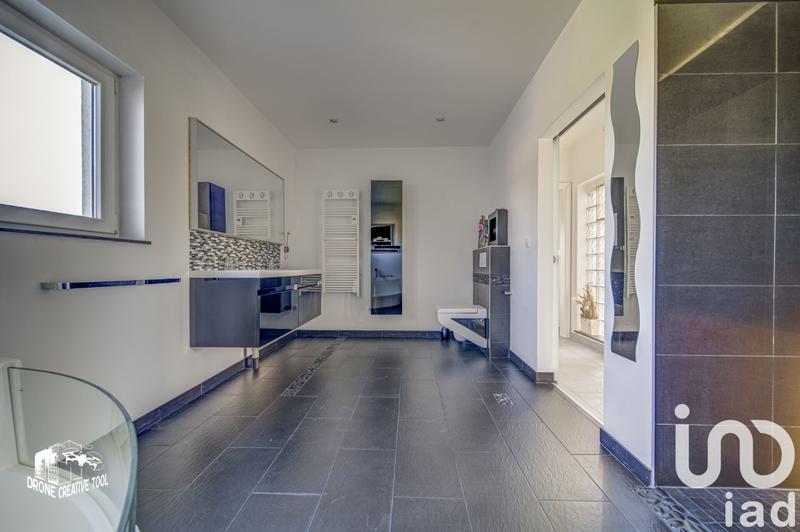 Maison - 271 m² - 5 pièces