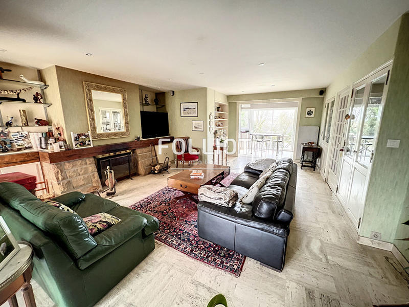 Maison - 294 m² - 9 pièces