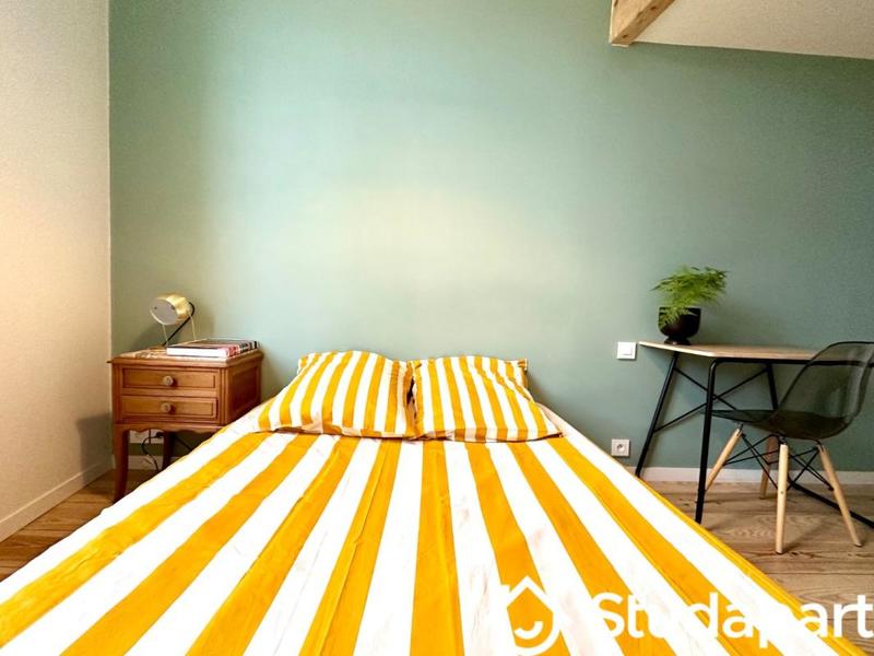 Chambre - 9 m² - 1 pièce