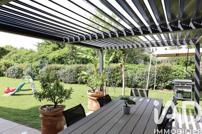 Maison - 220 m² - 9 pièces