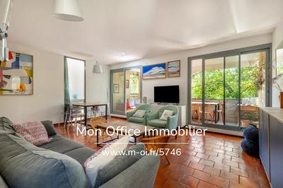 Appartement - 91 m² - 4 pièces