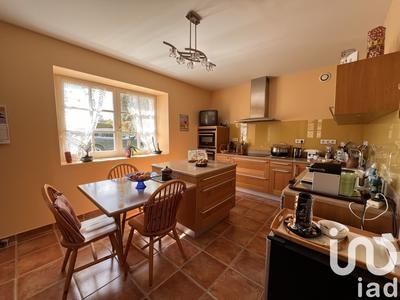 Maison - 270 m² - 8 pièces