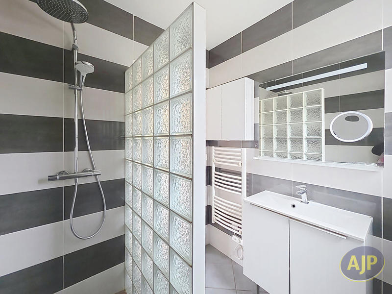 Maison - 64 m² - 3 pièces