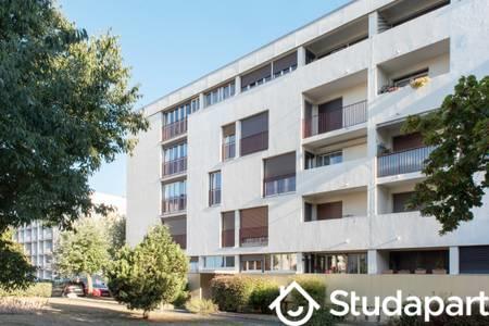 Chambre - 12 m² - 1 pièce