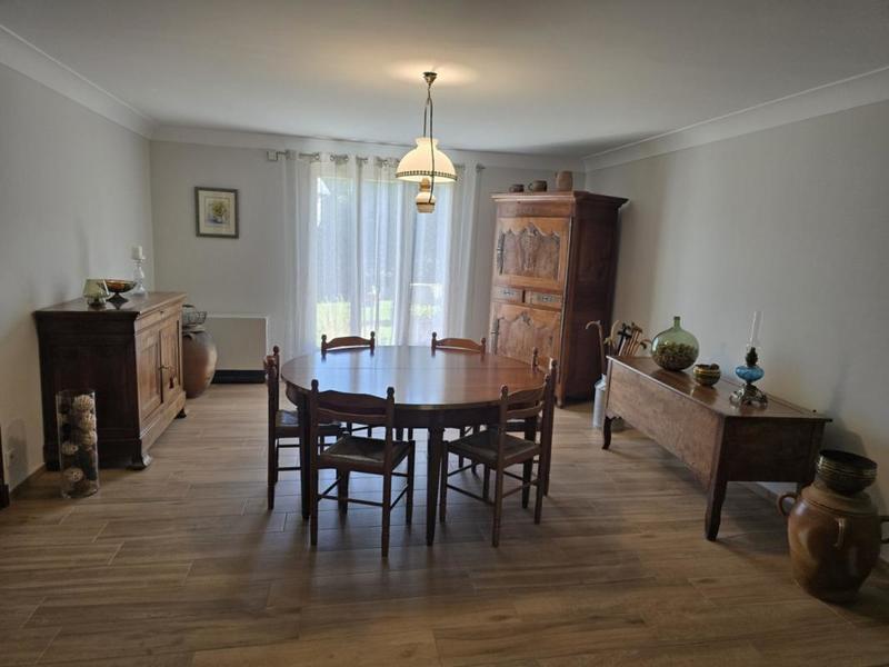 Maison - 204 m² - 6 pièces