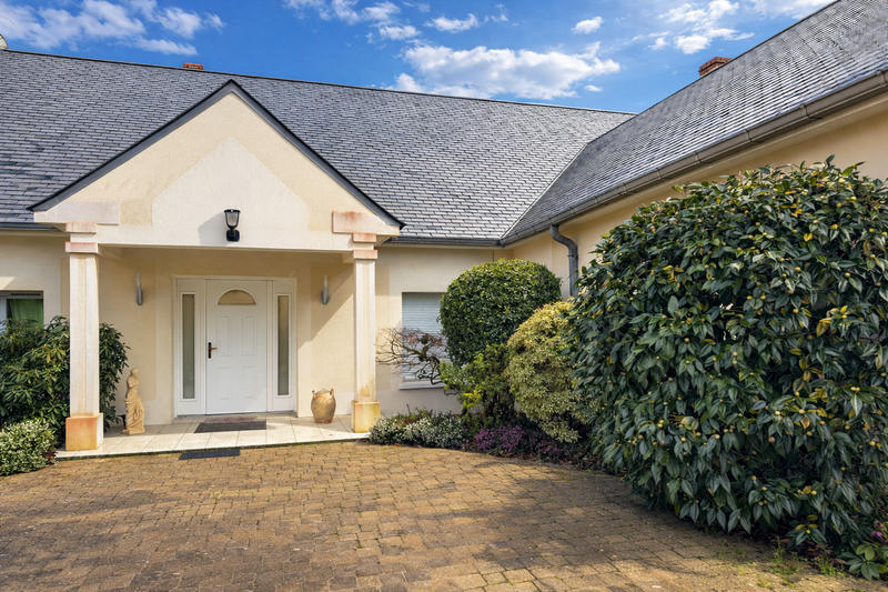 Maison - 177 m² - 6 pièces