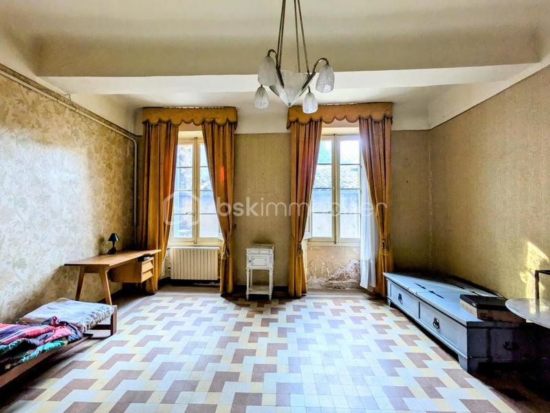 Maison de village - 182 m² - 8 pièces