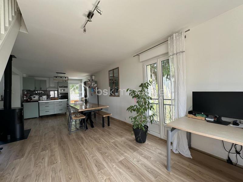 Maison - 137 m² - 6 pièces