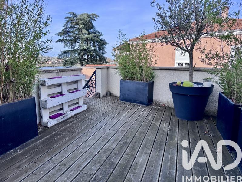 Appartement - 90 m² - 3 pièces