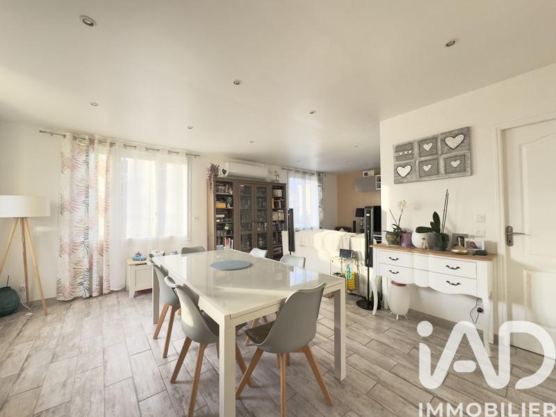 Maison - 95 m² - 5 pièces