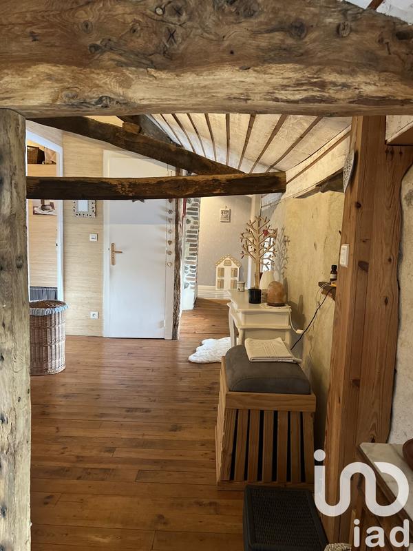 Maison - 201 m² - 7 pièces