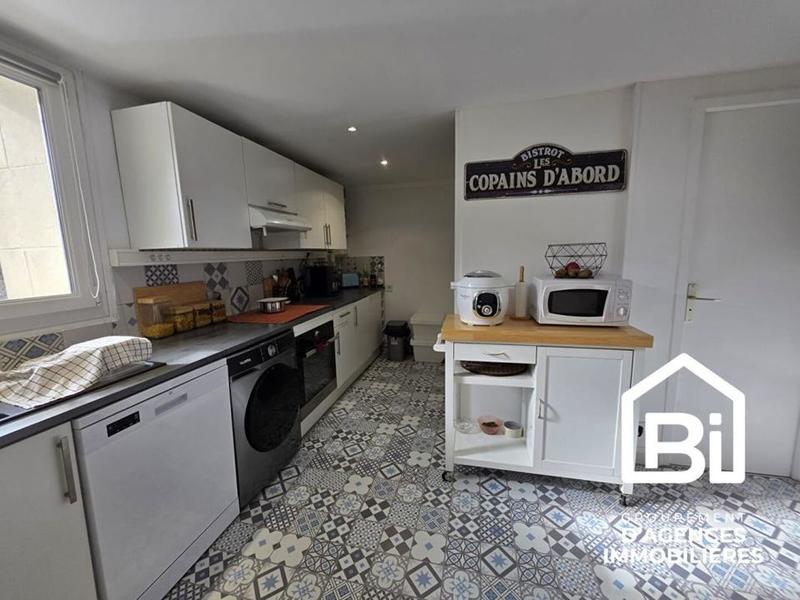 Maison - 272 m² - 11 pièces