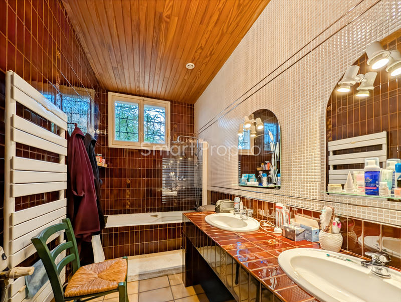 Maison - 142 m² - 5 pièces