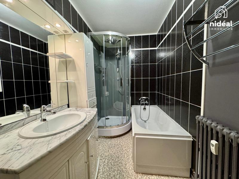 Appartement - 112 m² - 5 pièces