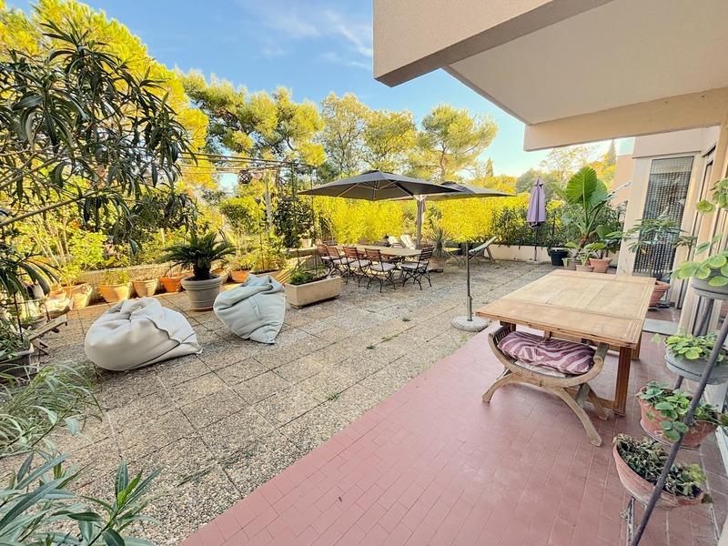 Appartement - 77 m² - 3 pièces