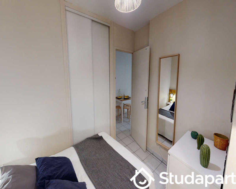 Chambre - 50 m² - 1 pièce