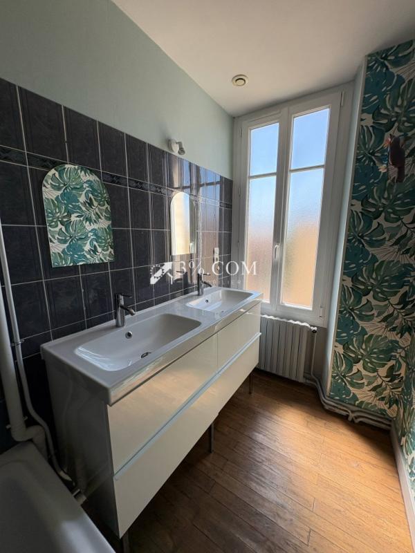 Maison - 258 m² - 10 pièces