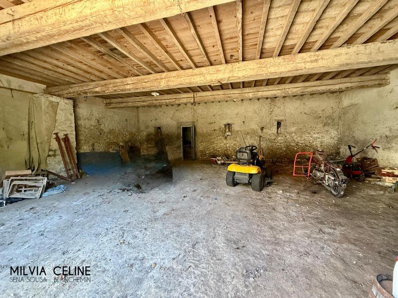 Propriété - 515 m² - 32 pièces