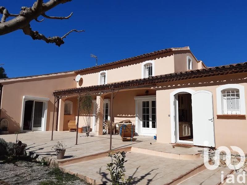 Maison - 216 m² - 6 pièces