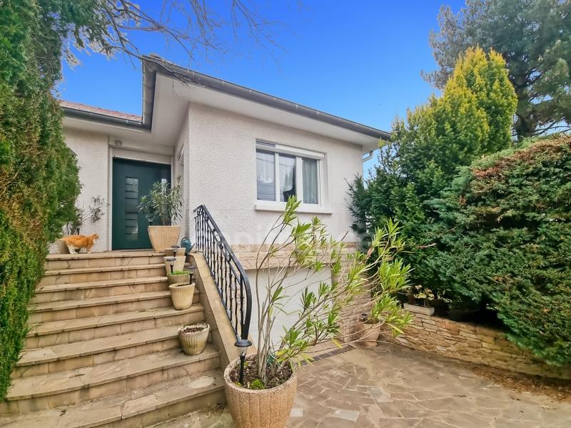 Maison - 184 m² - 6 pièces