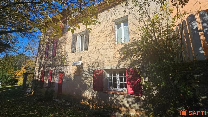 Maison - 284 m² - 9 pièces