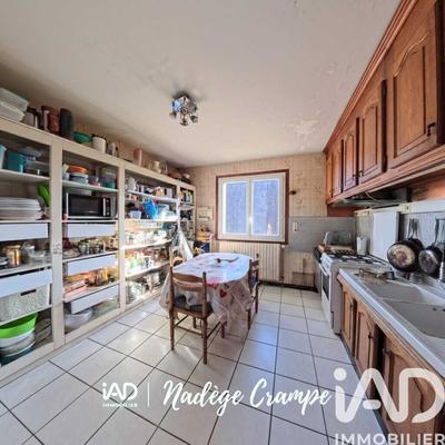 Maison - 185 m² - 7 pièces