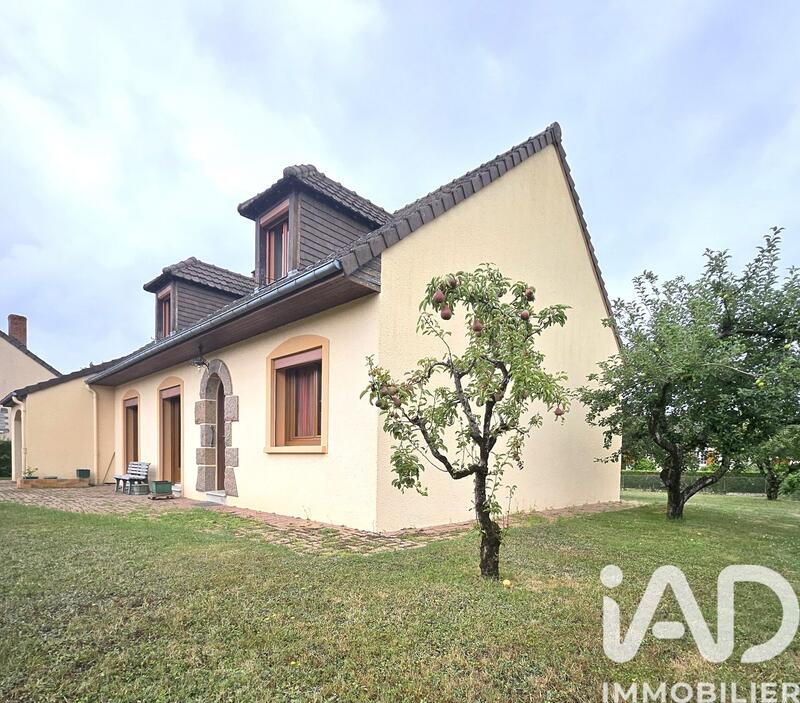 Maison - 121 m² - 5 pièces