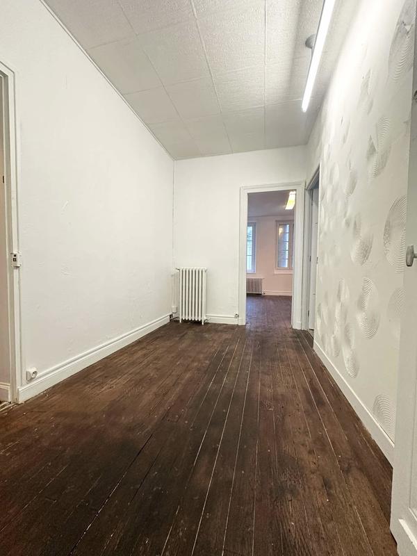 Maison - 214 m² - 9 pièces