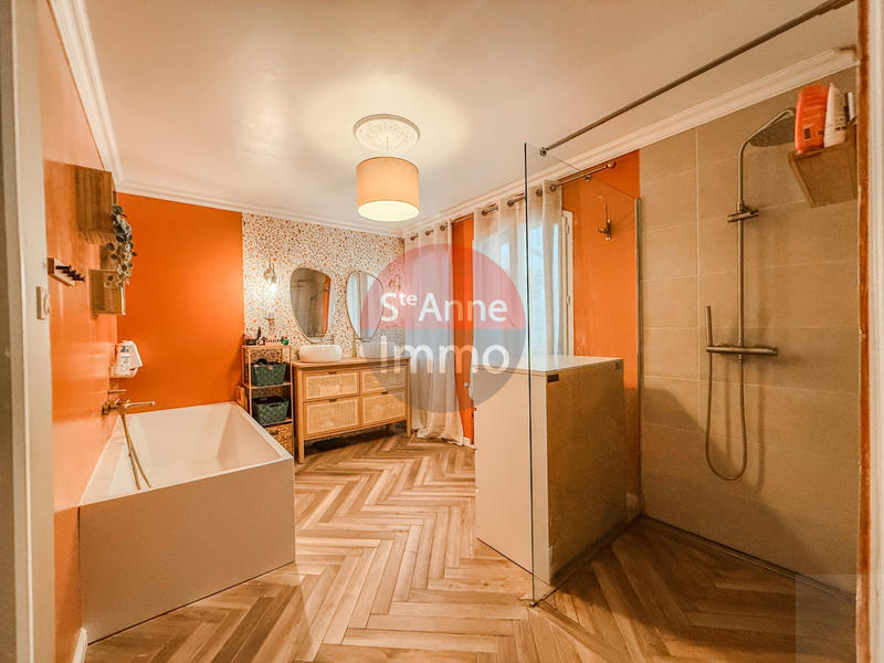 Maison - 140 m² - 6 pièces