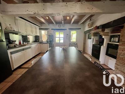 Maison - 297 m² - 9 pièces