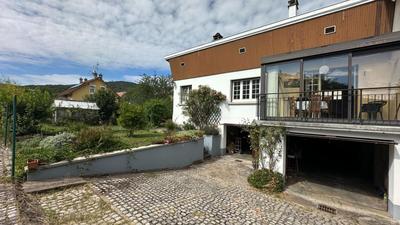 Maison - 190 m² - 9 pièces