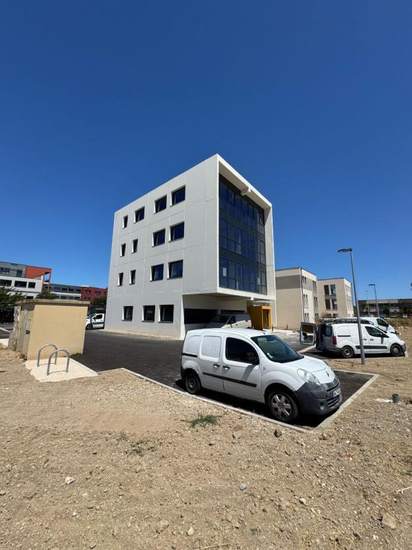 Immeuble - 112 m² - 1 pièce